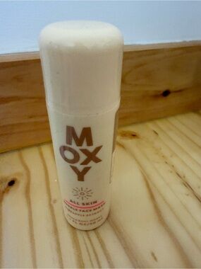 Cream Face Moisturizer – White